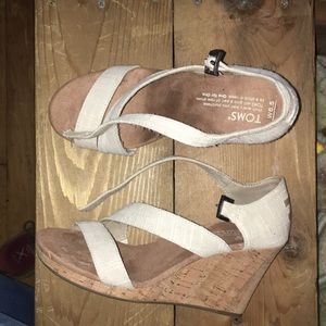 Wedge heel shoes